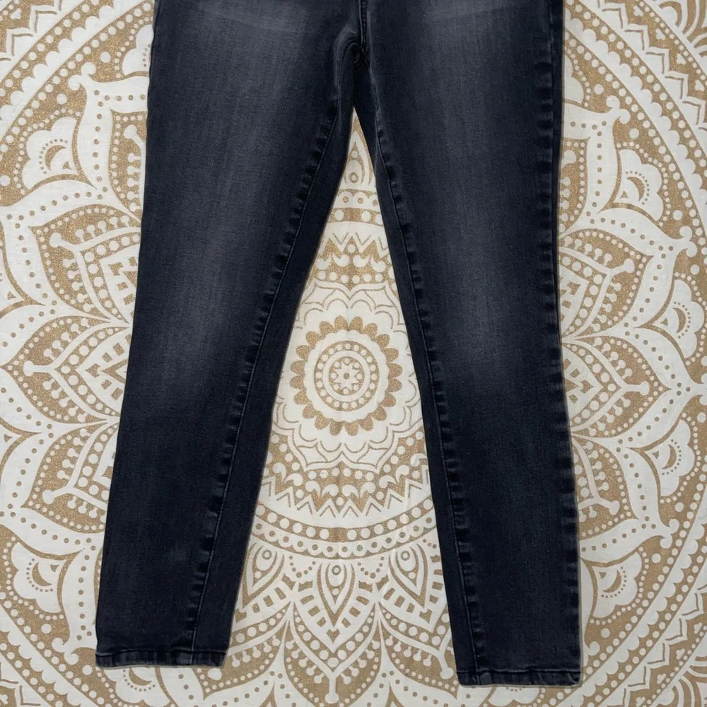 “RSQ” LADIES BUTTON UP CALI HI-RISE BLACK JEANS, SIZE 0 (24) - Picture 7 of 7